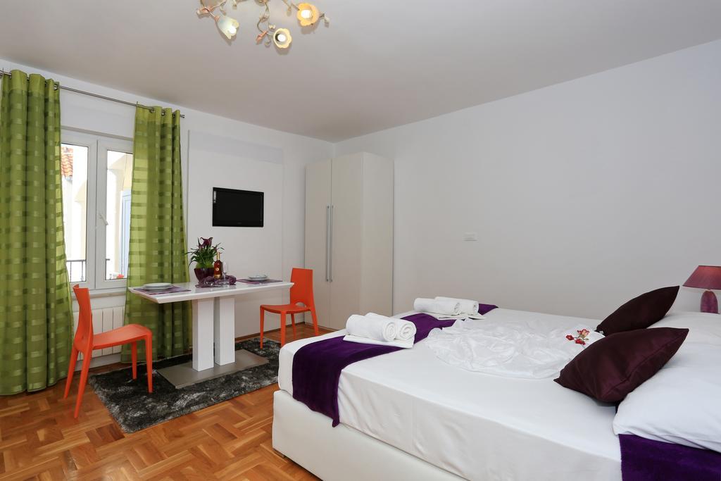 Apartments Maruna Self check-in Zara Esterno foto