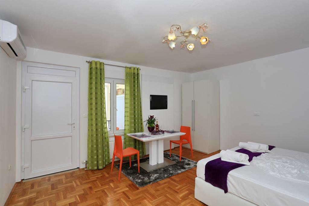 Apartments Maruna Self check-in Zara Esterno foto