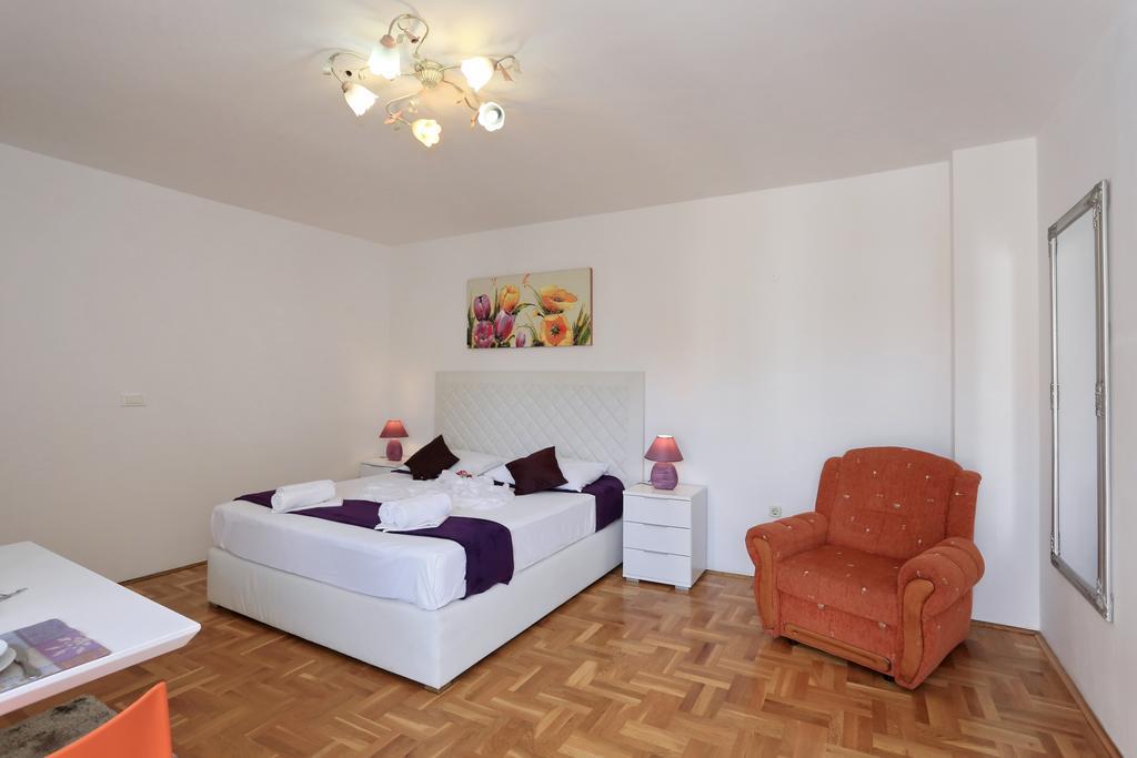 Apartments Maruna Self check-in Zara Esterno foto