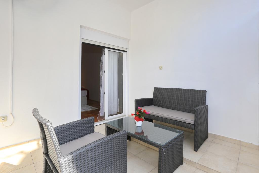 Apartments Maruna Self check-in Zara Esterno foto
