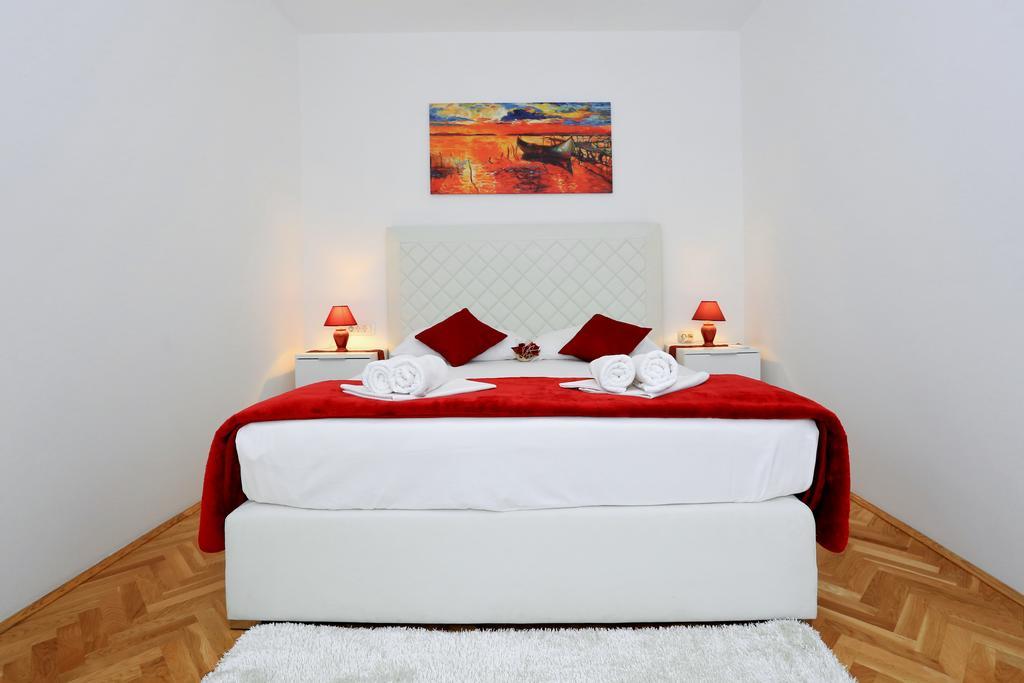 Apartments Maruna Self check-in Zara Esterno foto