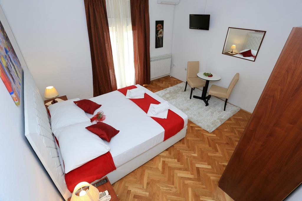 Apartments Maruna Self check-in Zara Esterno foto