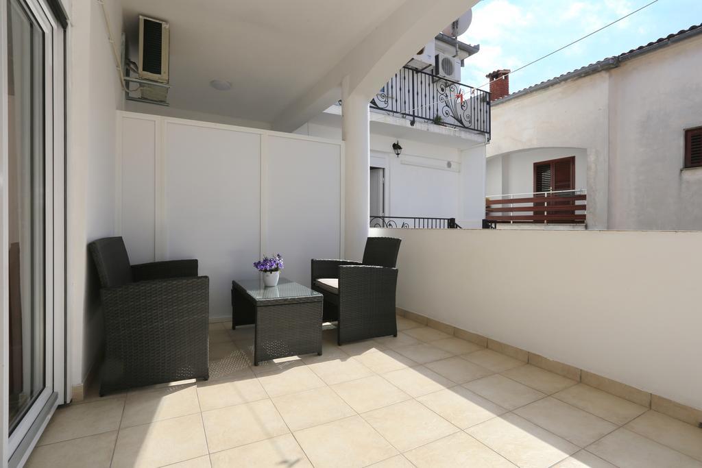 Apartments Maruna Self check-in Zara Esterno foto