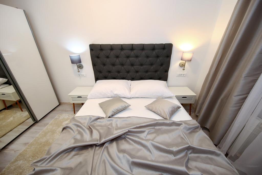 Apartments Maruna Self check-in Zara Esterno foto